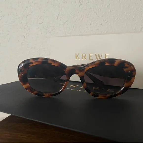 KREWE Margaret Venezia Sunglasses - Picture 5 of 7